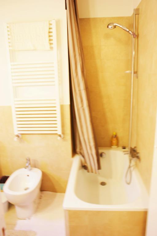 Roommo Sant'Ambrogio Florence Bilik gambar